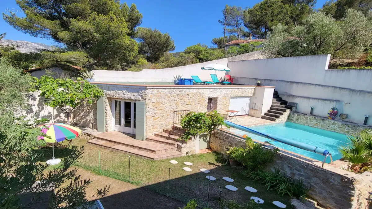 Maison à MARSEILLE-9E
