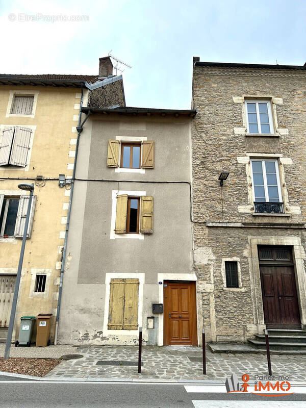 Maison à CREMIEU
