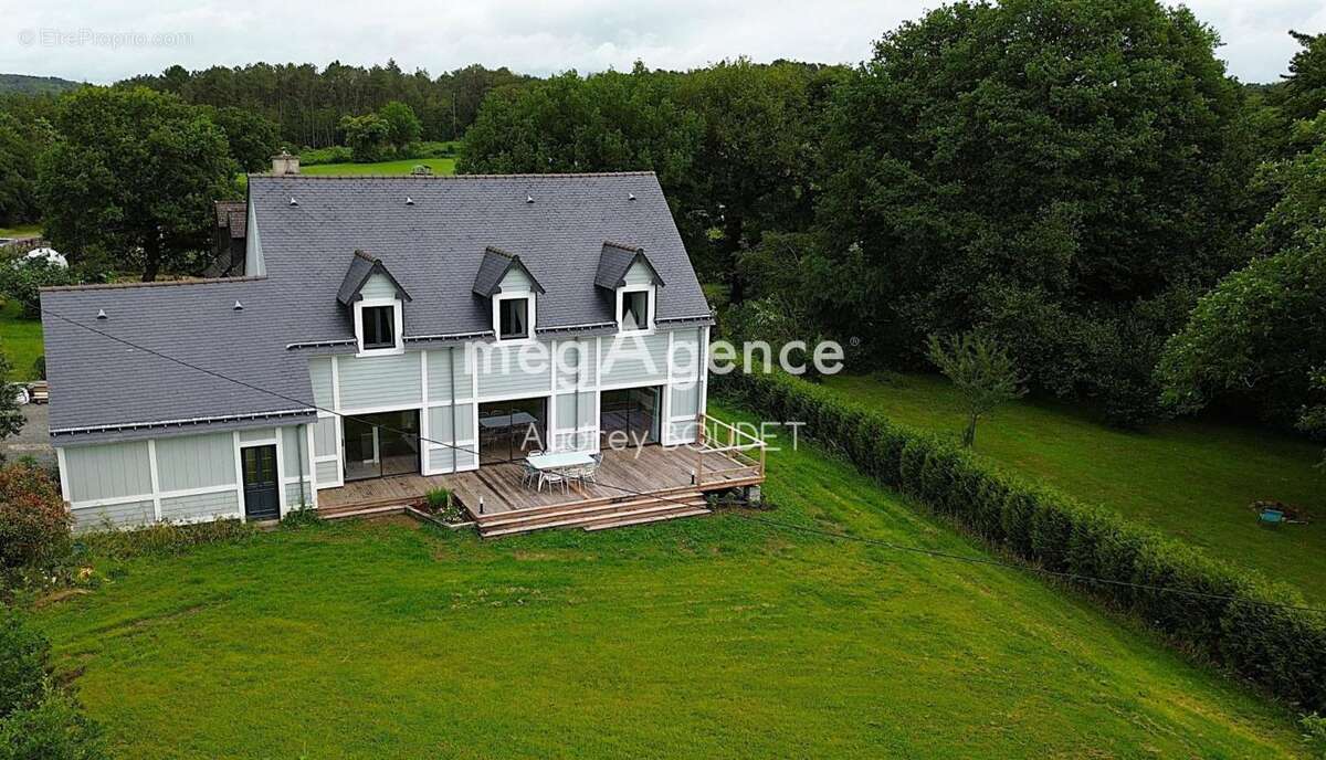 Maison à PLUMELEC