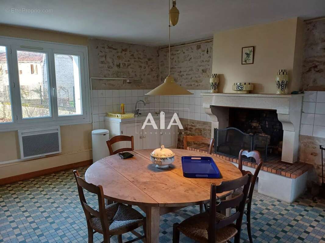 Maison à BENEST
