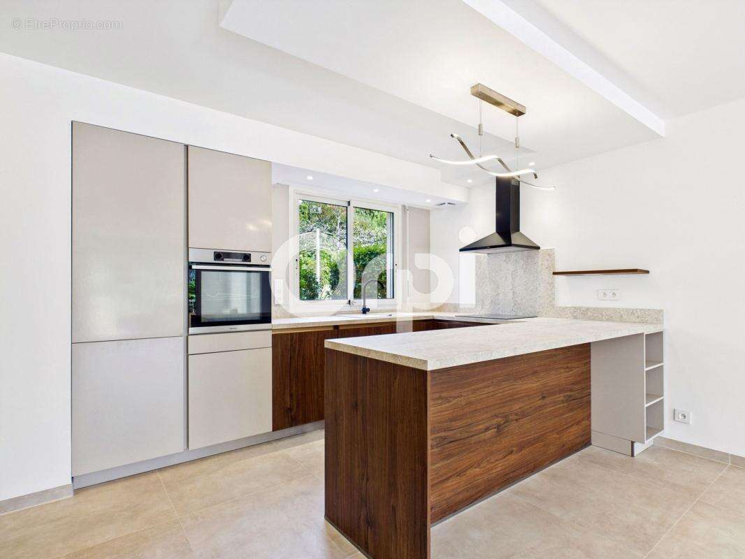 Appartement à MANDELIEU-LA-NAPOULE