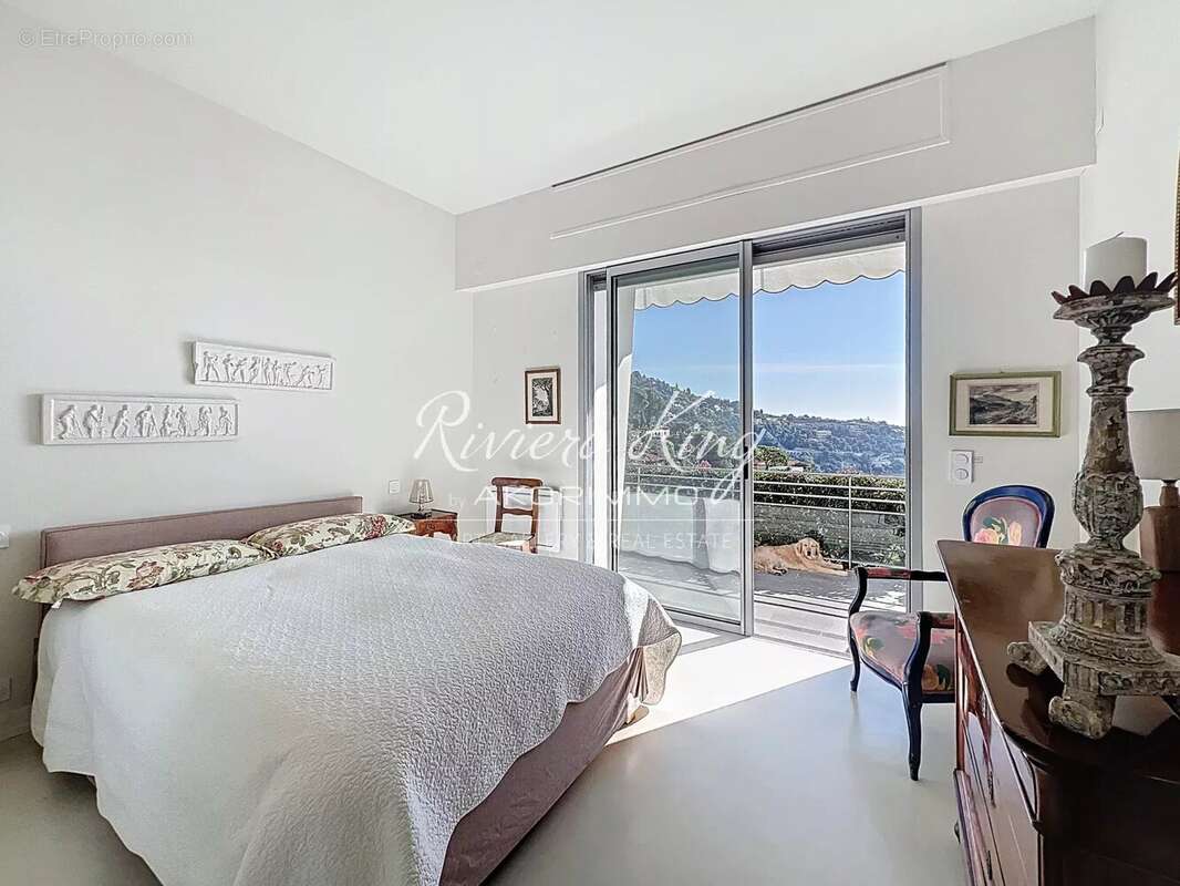 Appartement à VILLEFRANCHE-SUR-MER