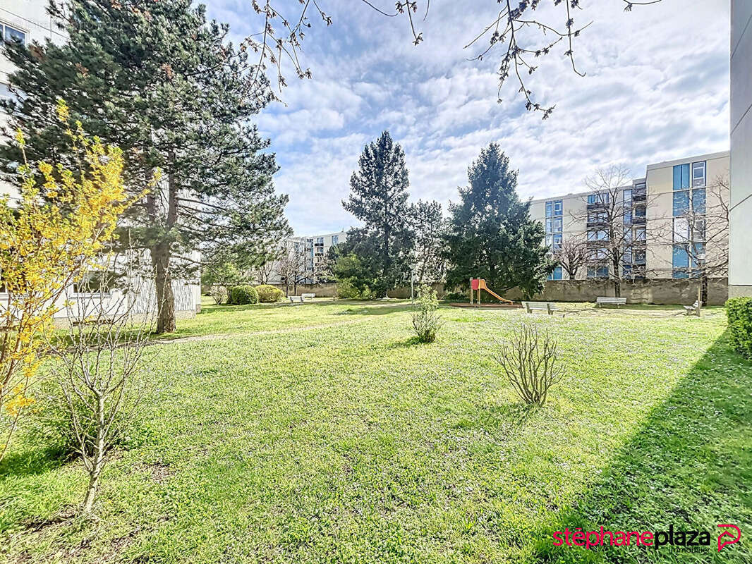 Appartement à LYON-8E