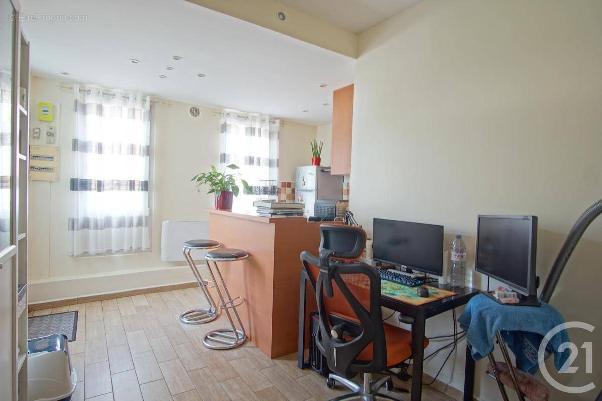 Appartement à VILLENEUVE-LE-ROI