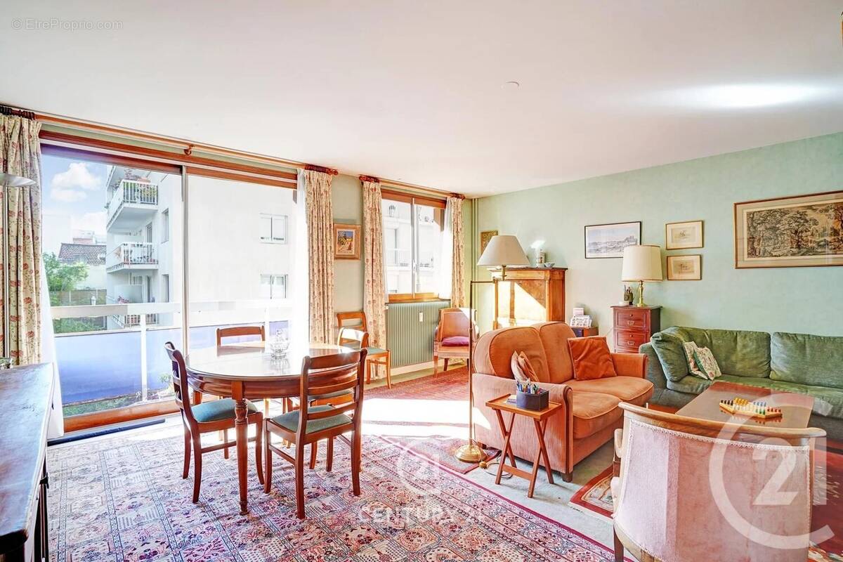 Appartement à PARIS-15E