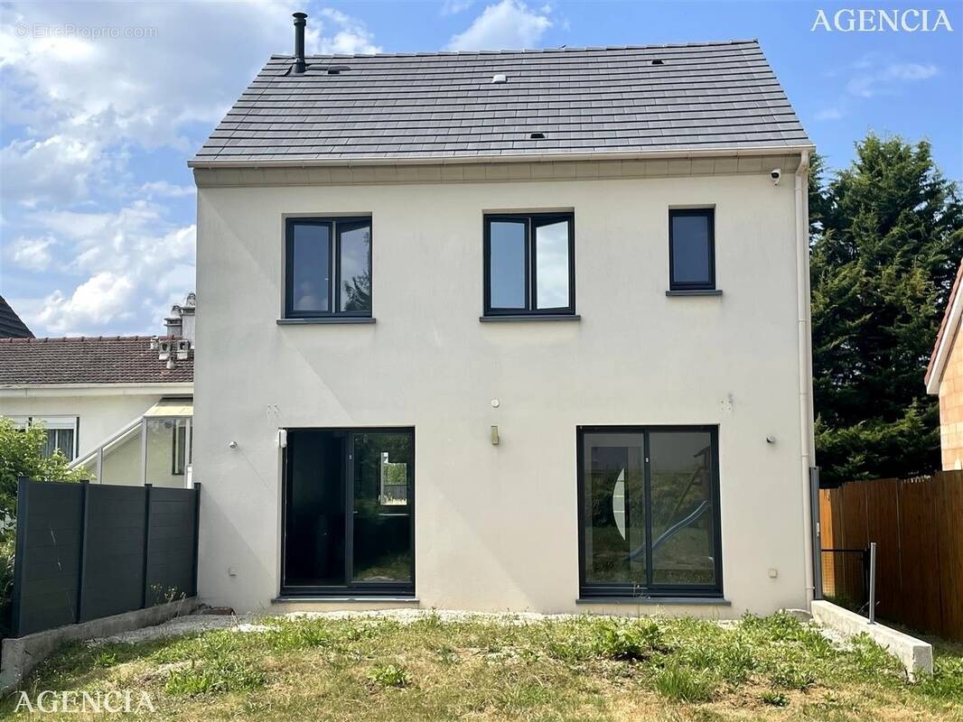 Maison à SERVON