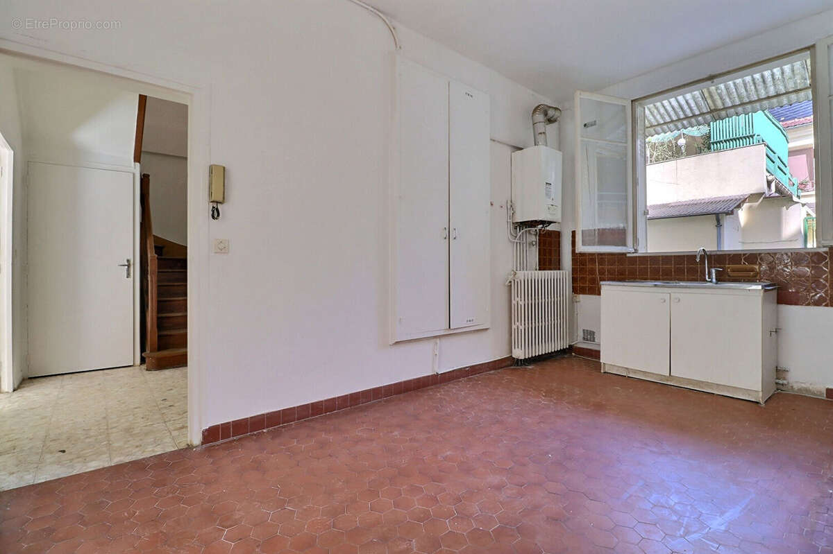 Appartement à AUBERVILLIERS