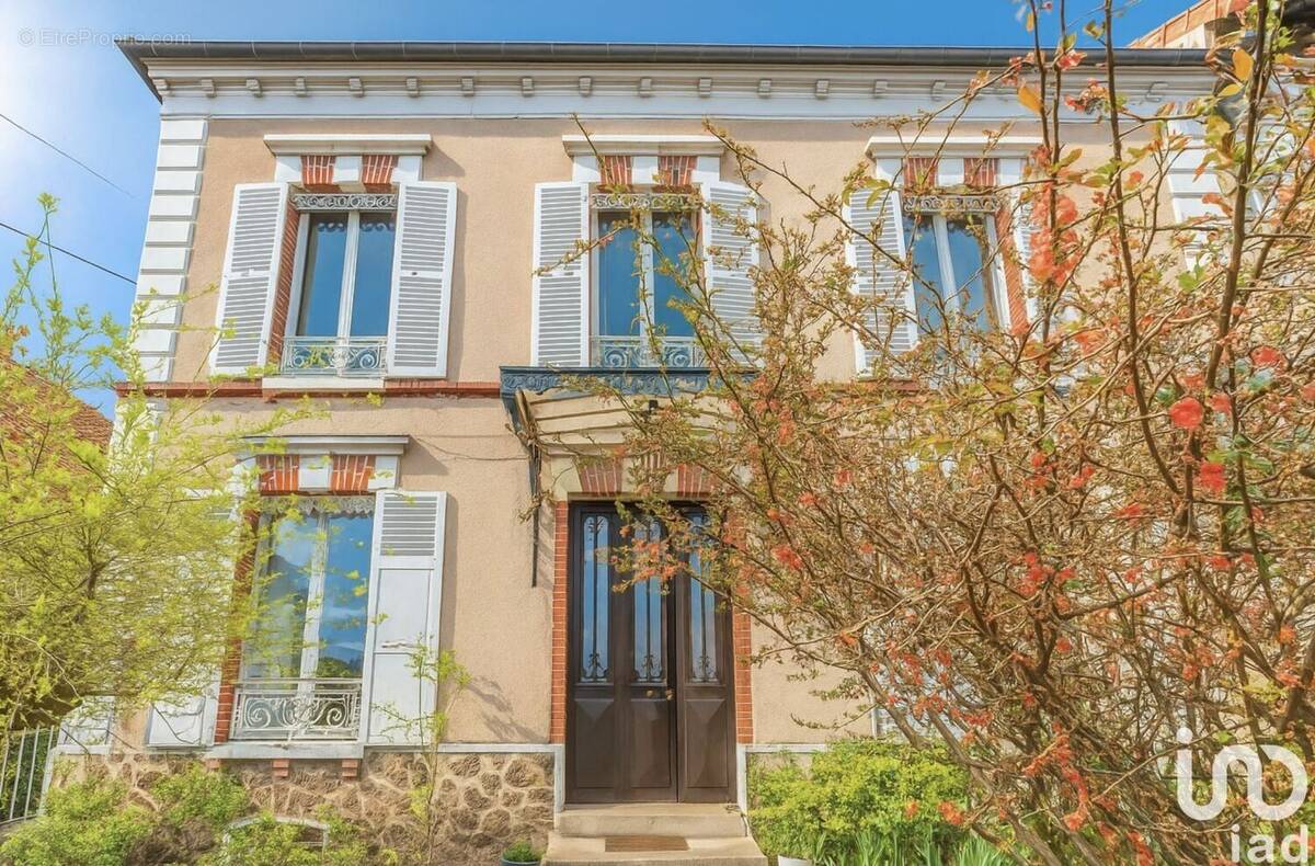 Photo 1 - Maison à THORIGNY-SUR-MARNE