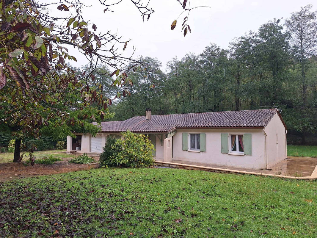 Maison à SAGELAT
