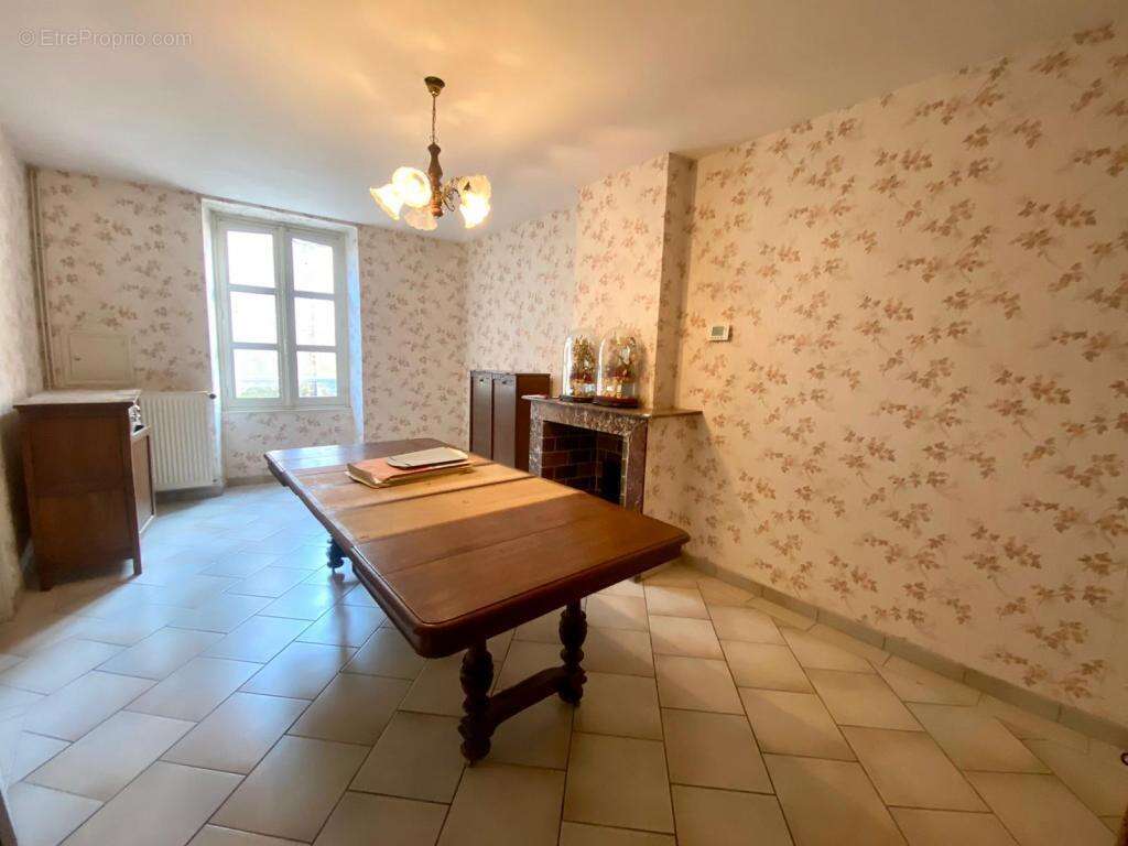 Maison à ANGERVILLE