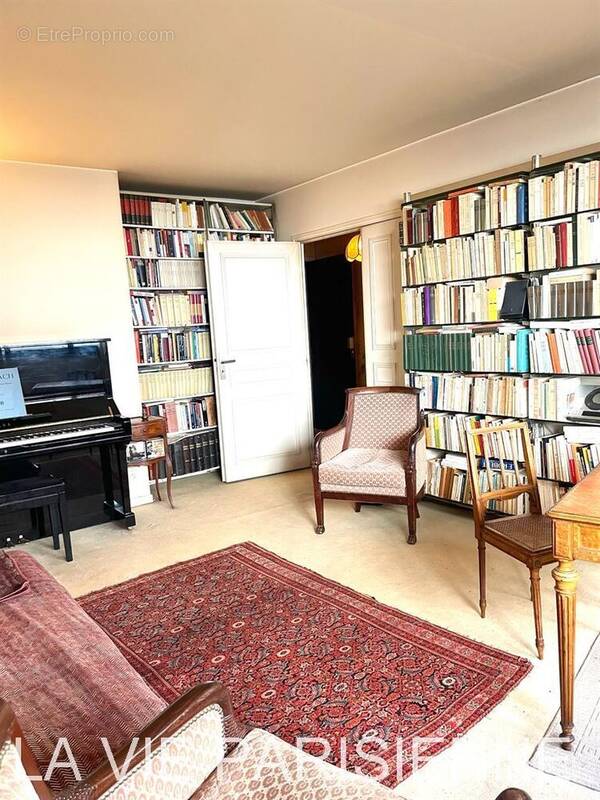 Appartement à PARIS-15E