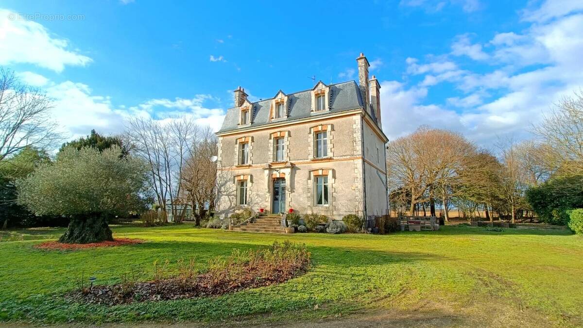 Maison à MARIGNY-BRIZAY