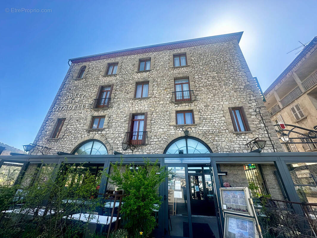 Autre à SISTERON