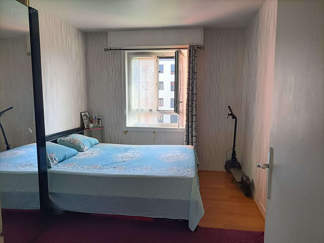 Appartement à SAINT-JEAN-DE-LA-RUELLE