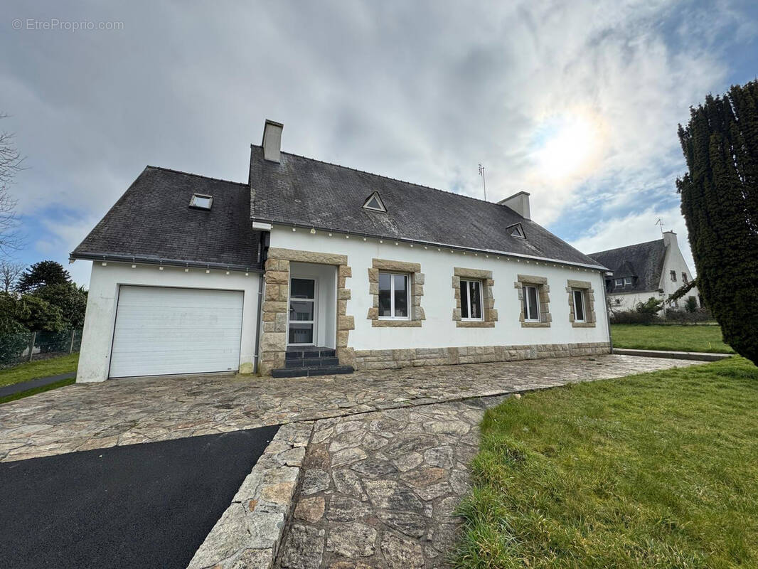 Maison à PLUGUFFAN