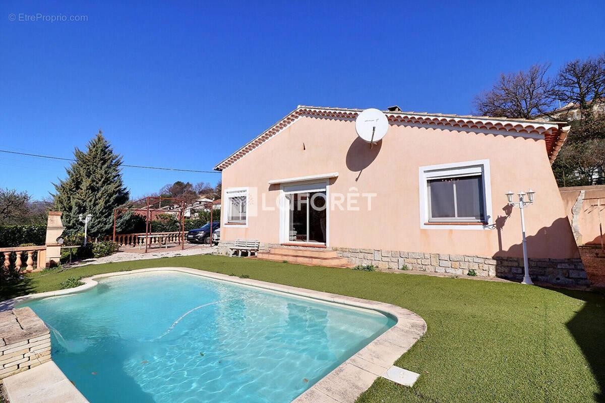 Maison à PIERREFEU-DU-VAR