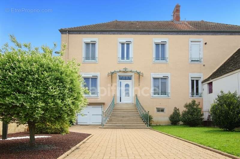 Maison à CHALON-SUR-SAONE