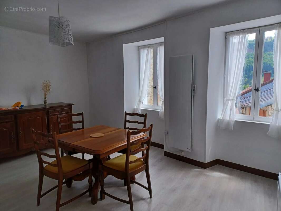 Maison à SEPTMONCEL