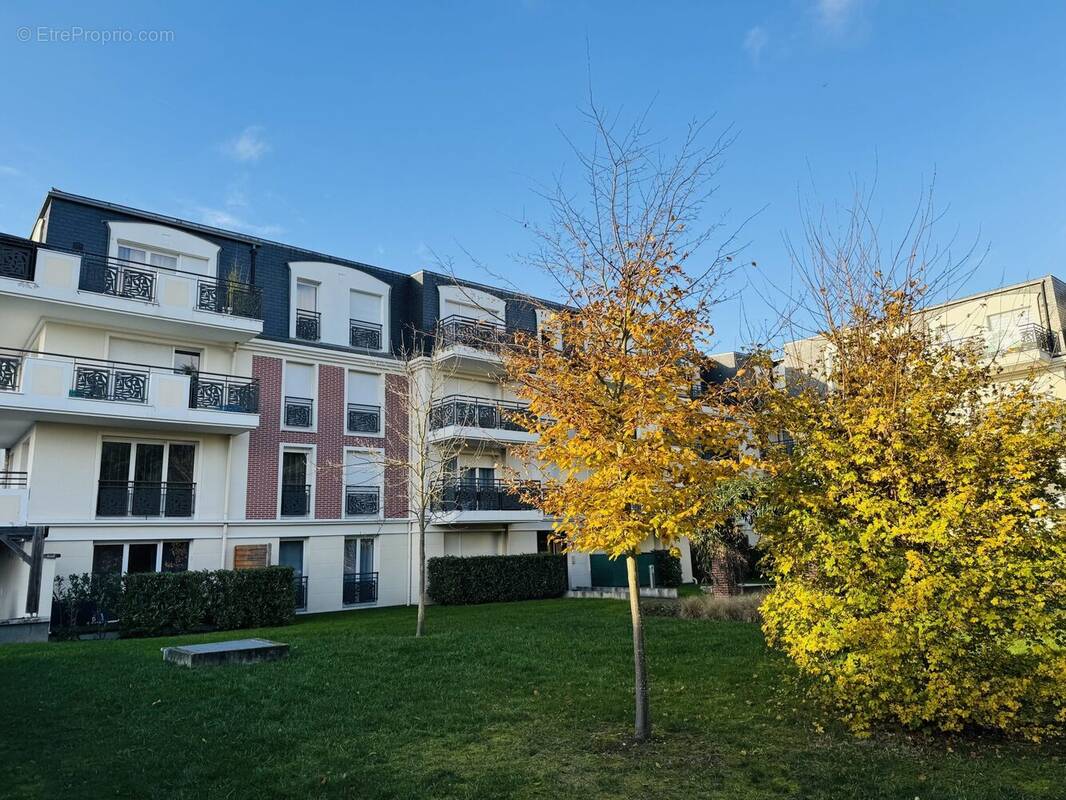 Appartement à LE PLESSIS-BOUCHARD