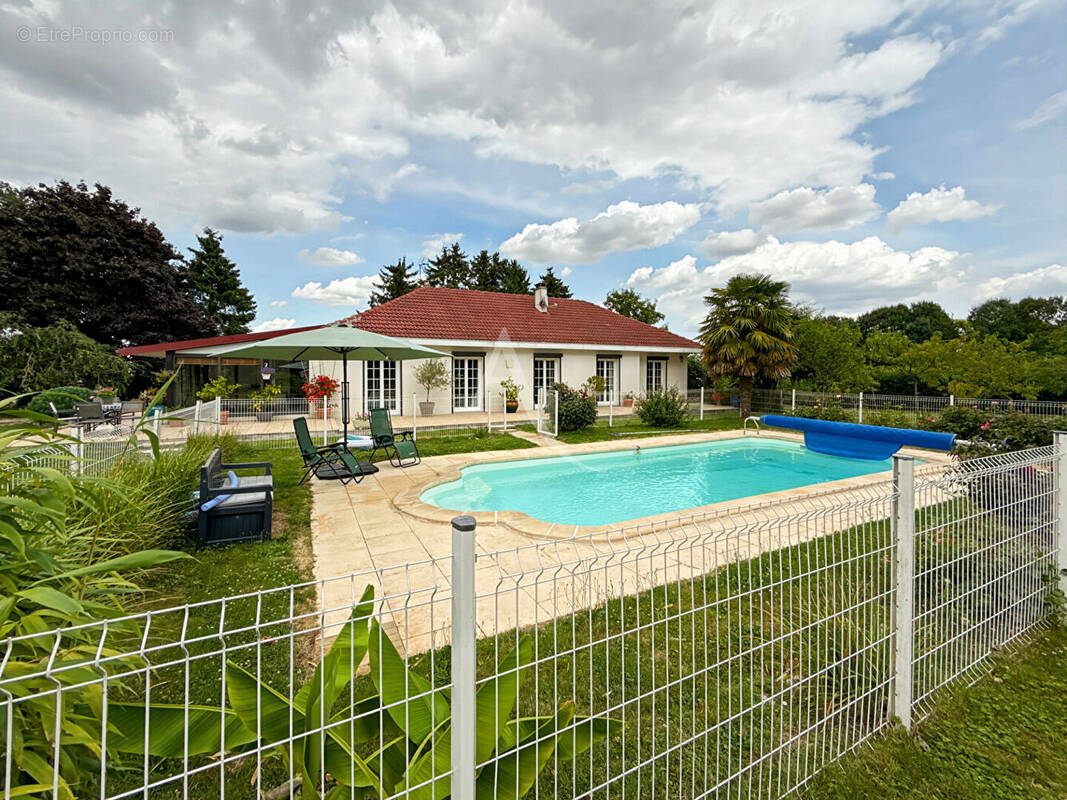 Maison à ETREPAGNY