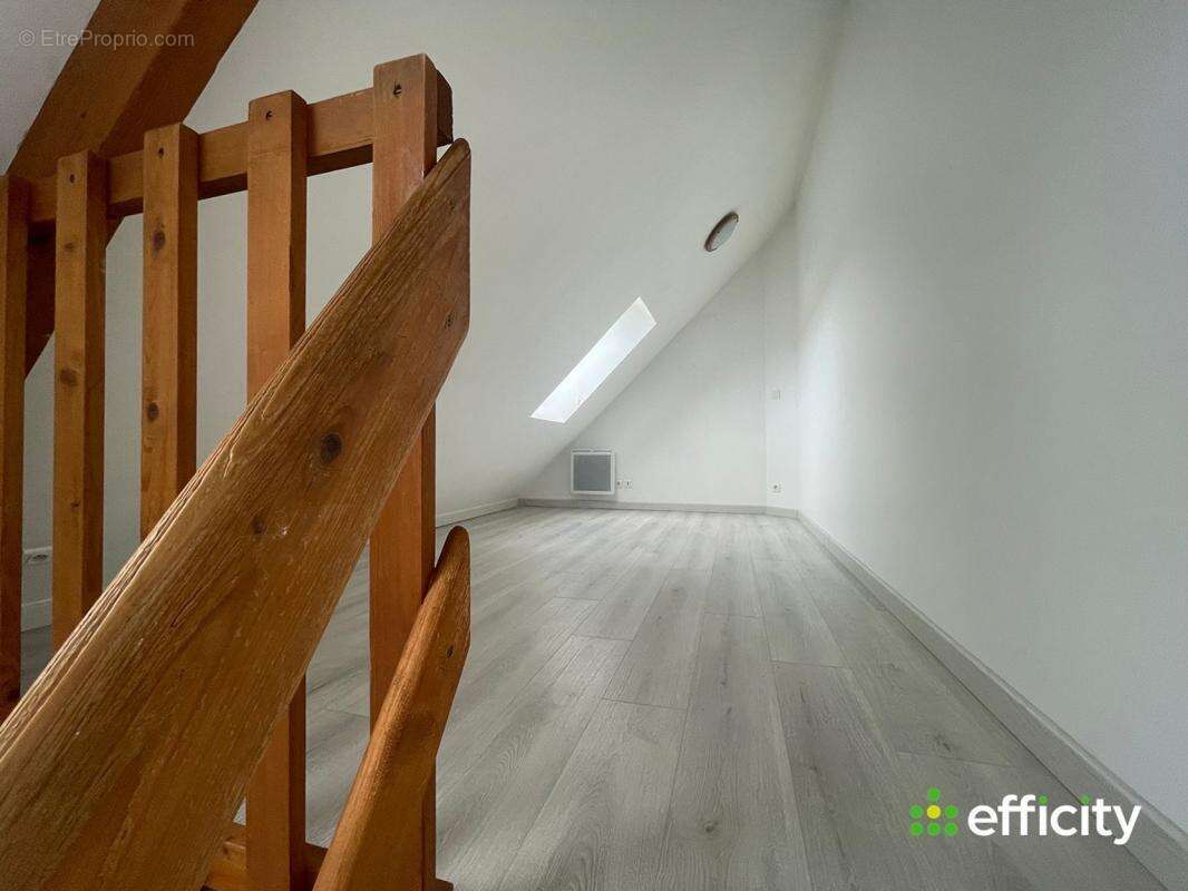 Appartement à EPERNON