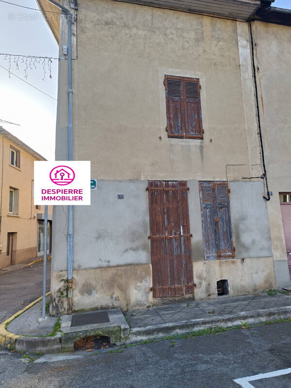 Maison à BEAUREPAIRE