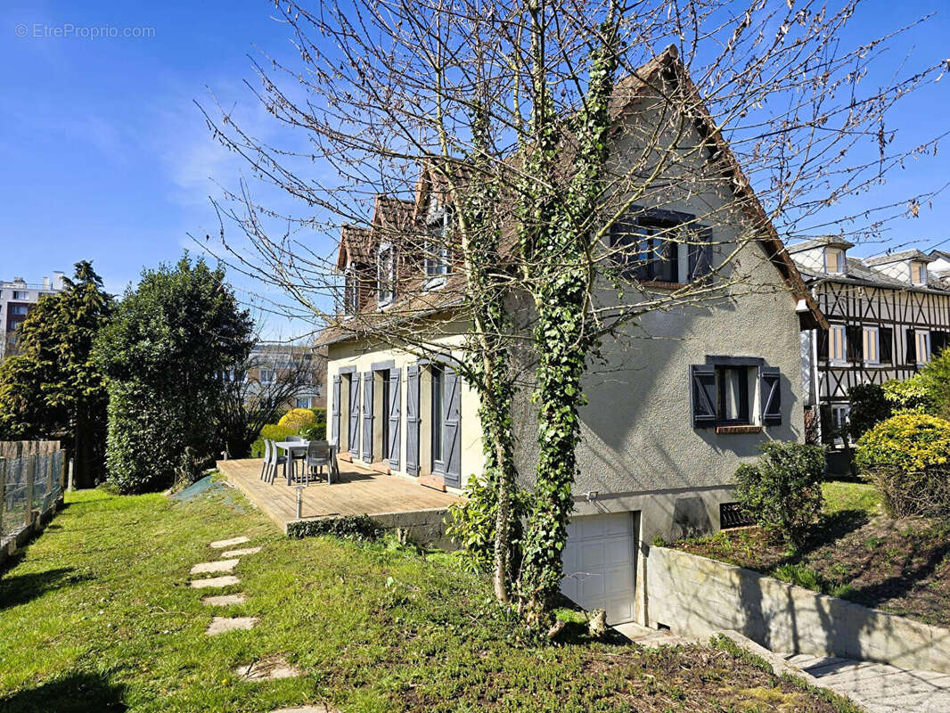 Maison à DEVILLE-LES-ROUEN
