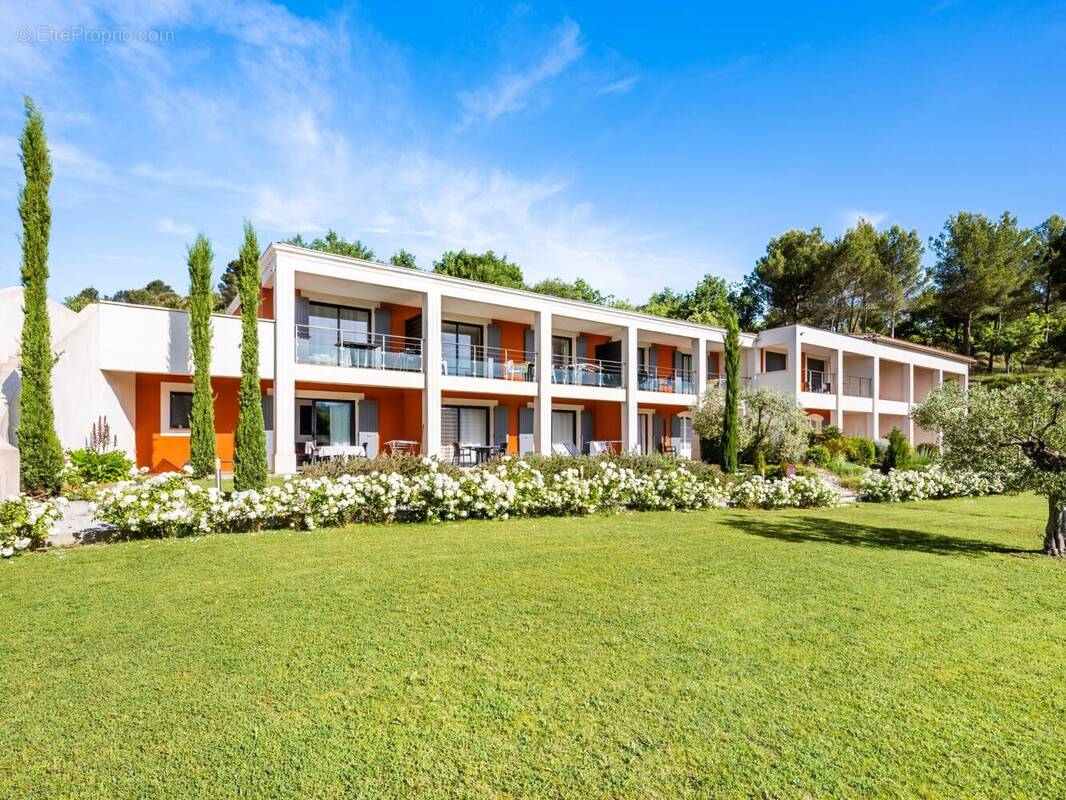 Appartement à GREOUX-LES-BAINS