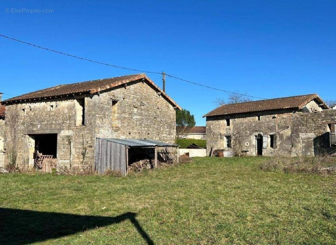 Maison à VILLEFAGNAN