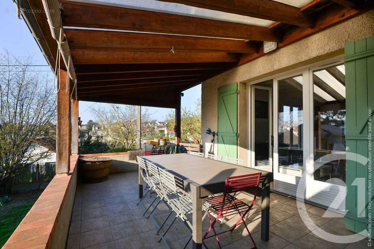 Maison à LA FRETTE-SUR-SEINE