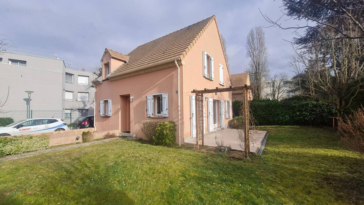 Maison à CONFLANS-SAINTE-HONORINE