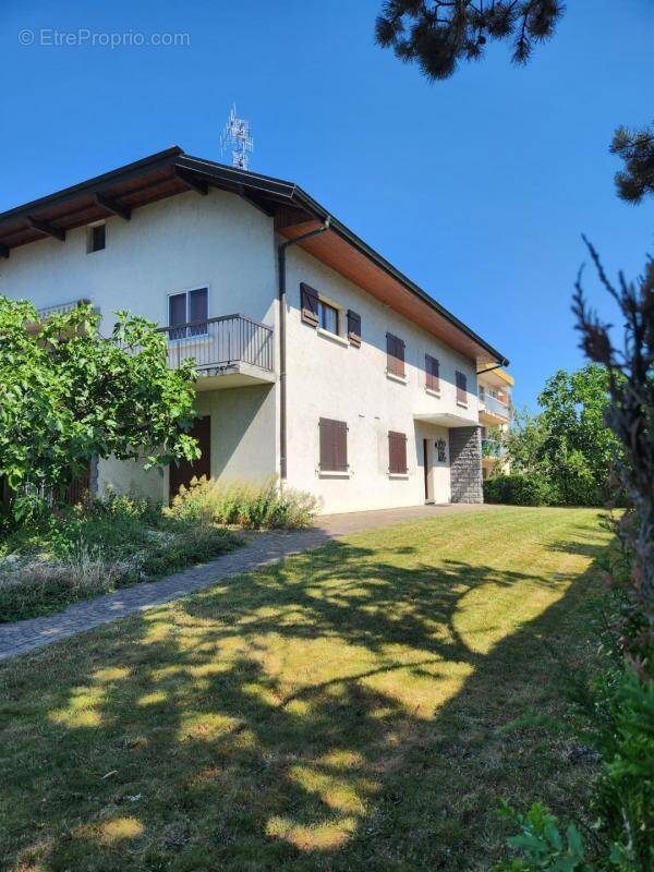 Maison à VILLE-LA-GRAND