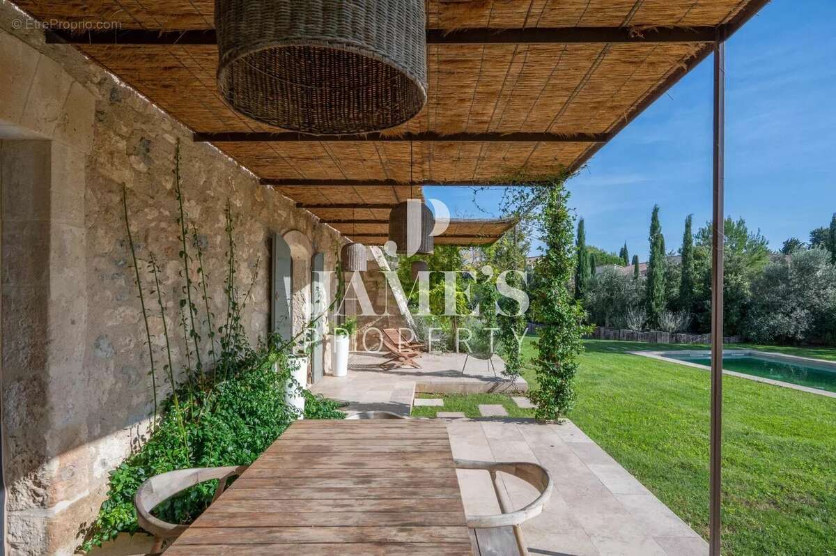 Maison à MAUSSANE-LES-ALPILLES