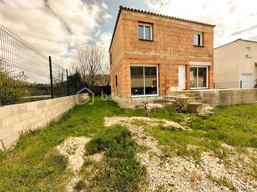 Maison à LES SALLES-DU-GARDON