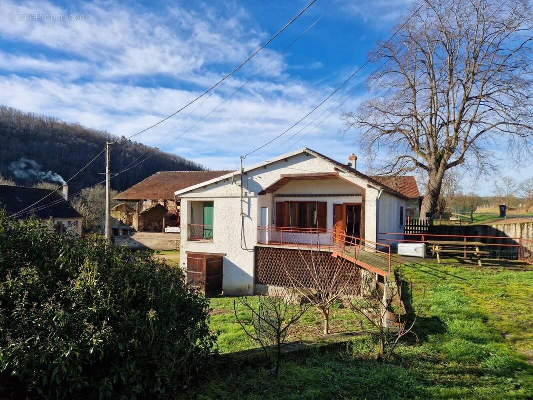 Photo 1 - Maison à EBREUIL