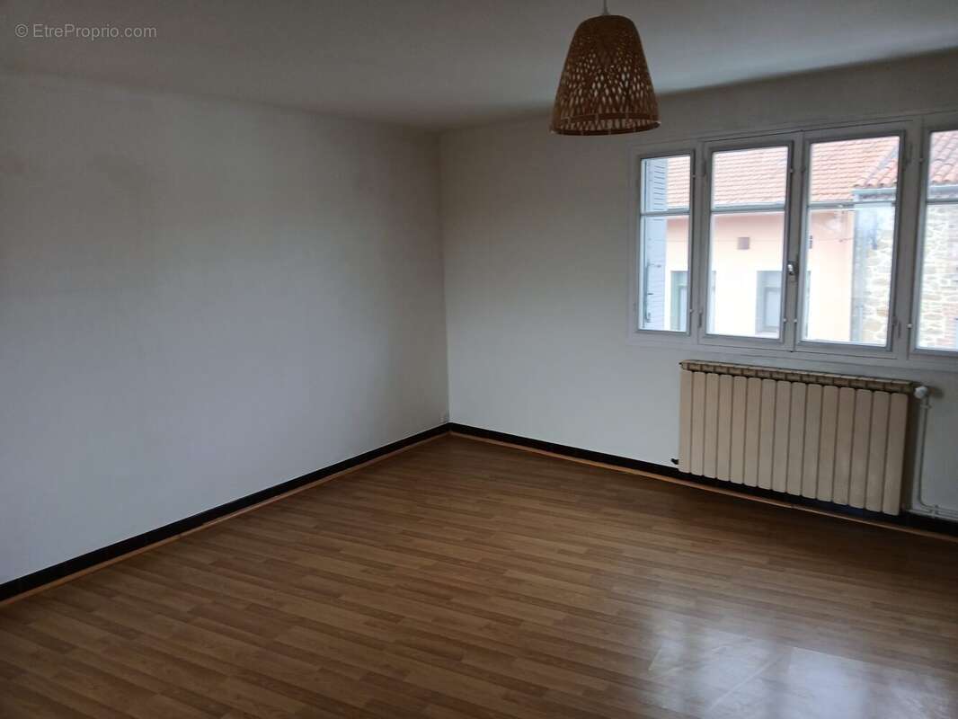 Appartement à SAINT-CHRISTOL-LES-ALES