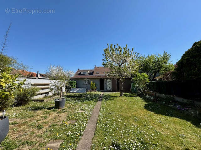 Maison à MORANGIS