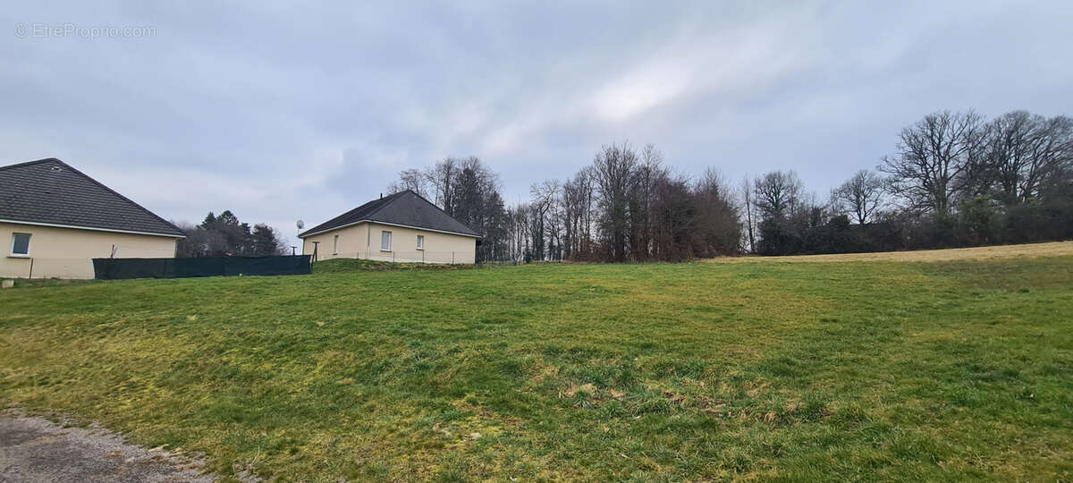 Terrain à ALBUSSAC