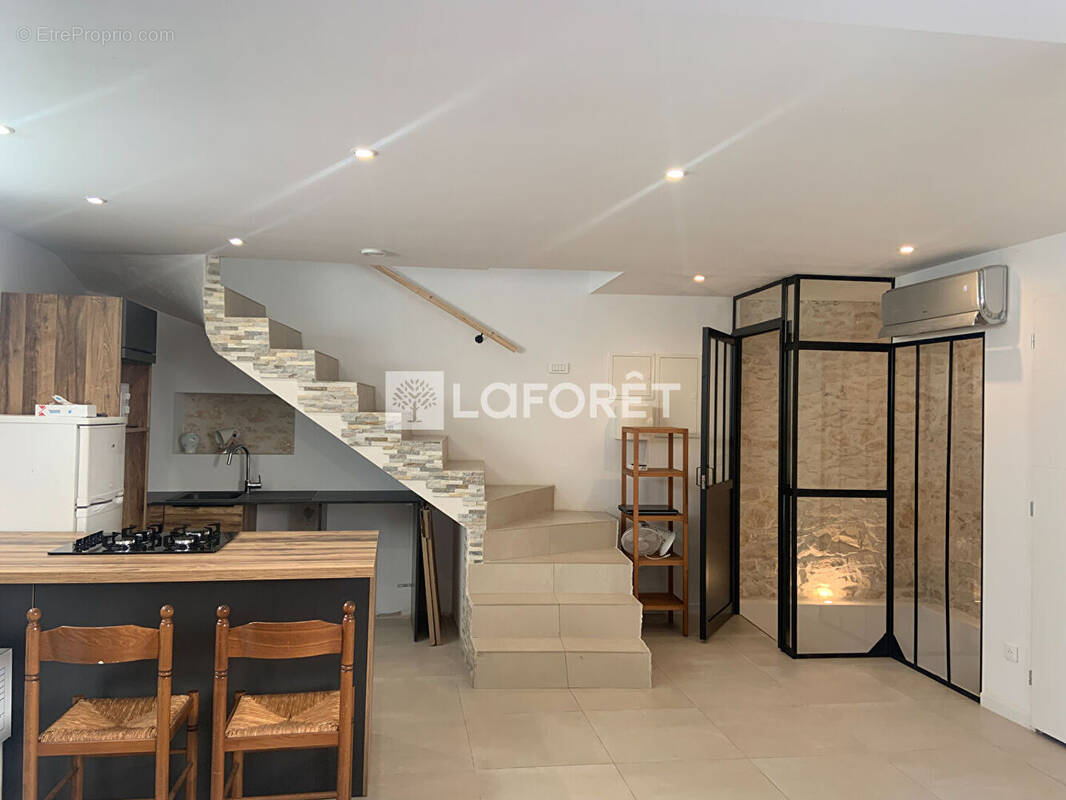 Maison à LA FARE-LES-OLIVIERS