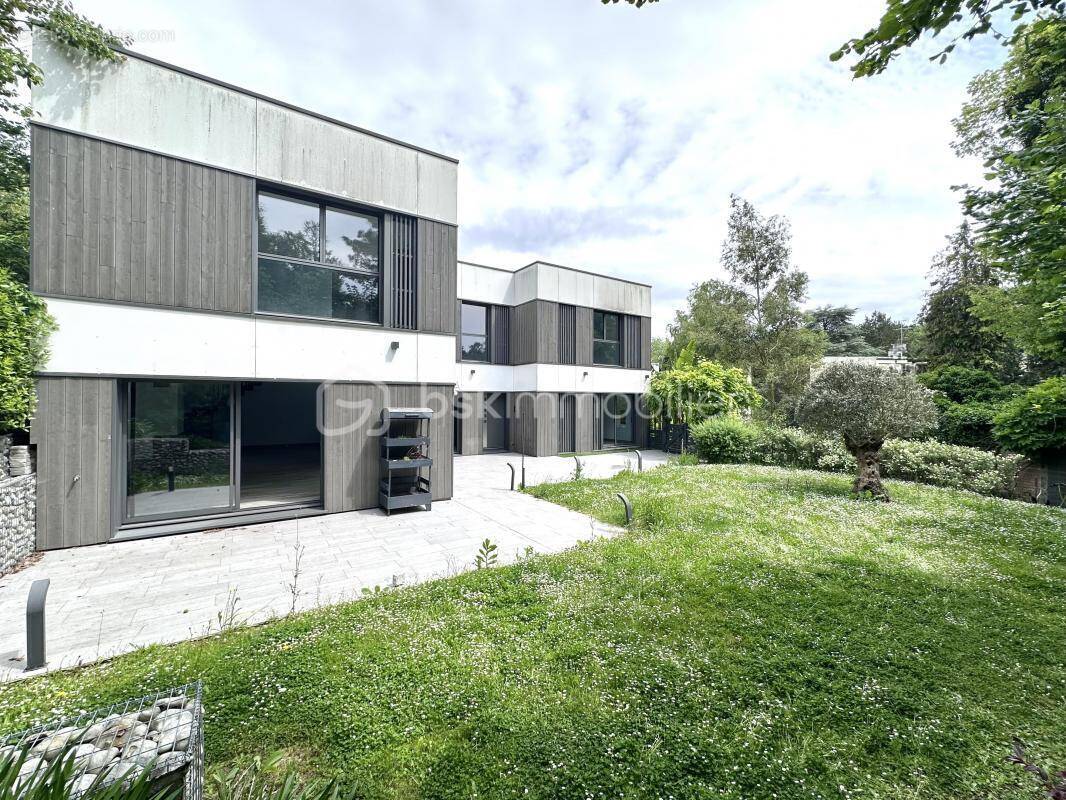 Maison à L&#039;ETANG-LA-VILLE