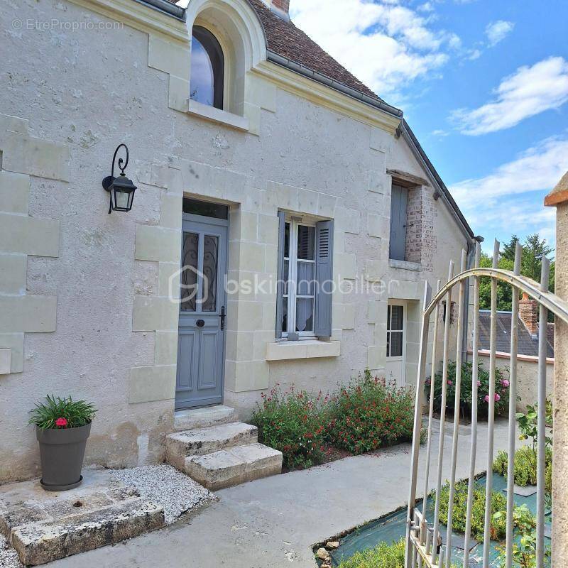 Maison à CHARGE