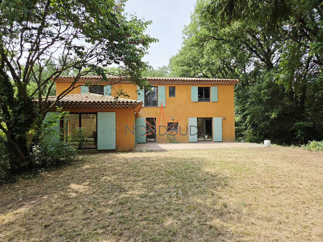 Maison à LE THOLONET