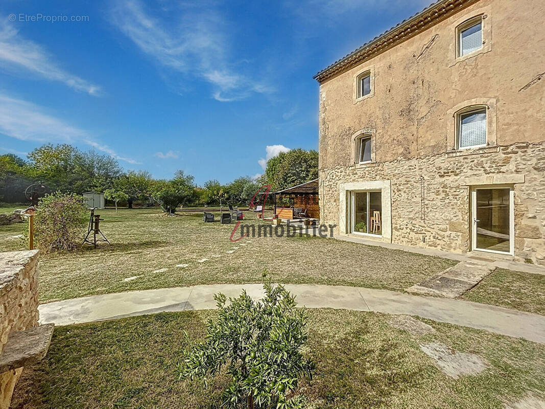 Maison à ROBION