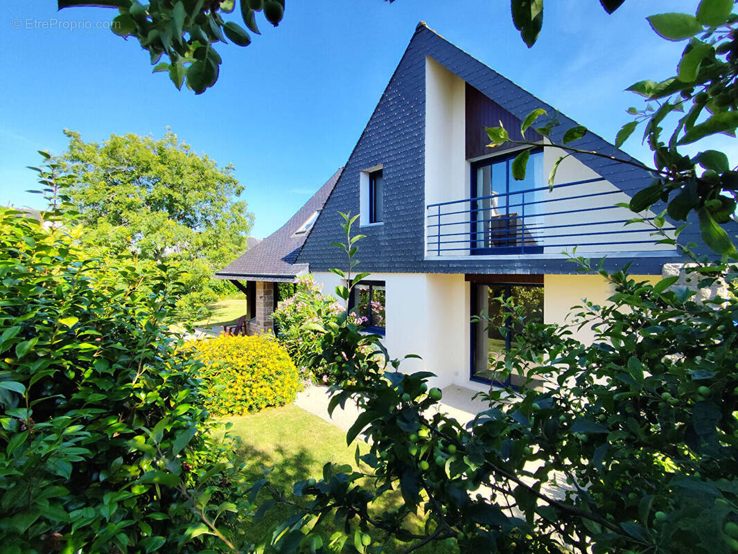 Maison à COMBRIT