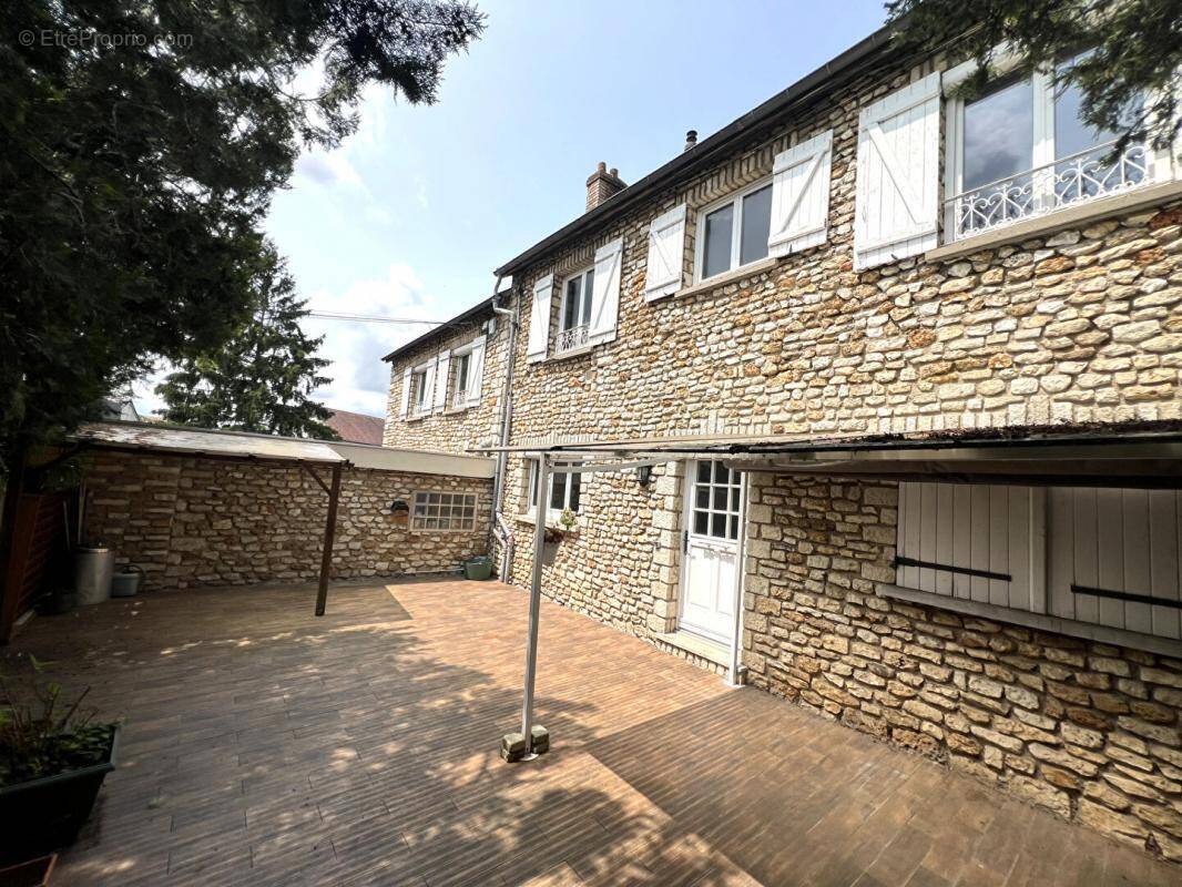 Maison à PLAISIR