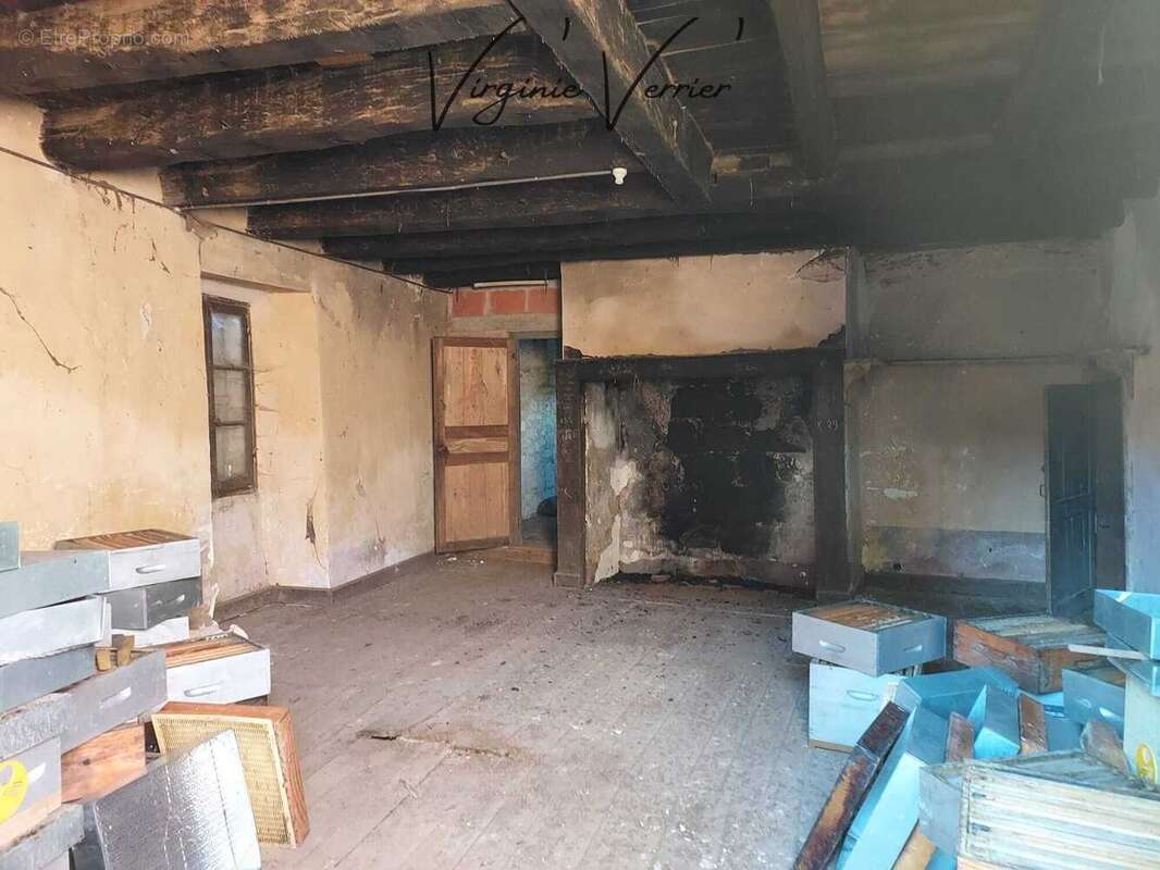 Maison à OBJAT