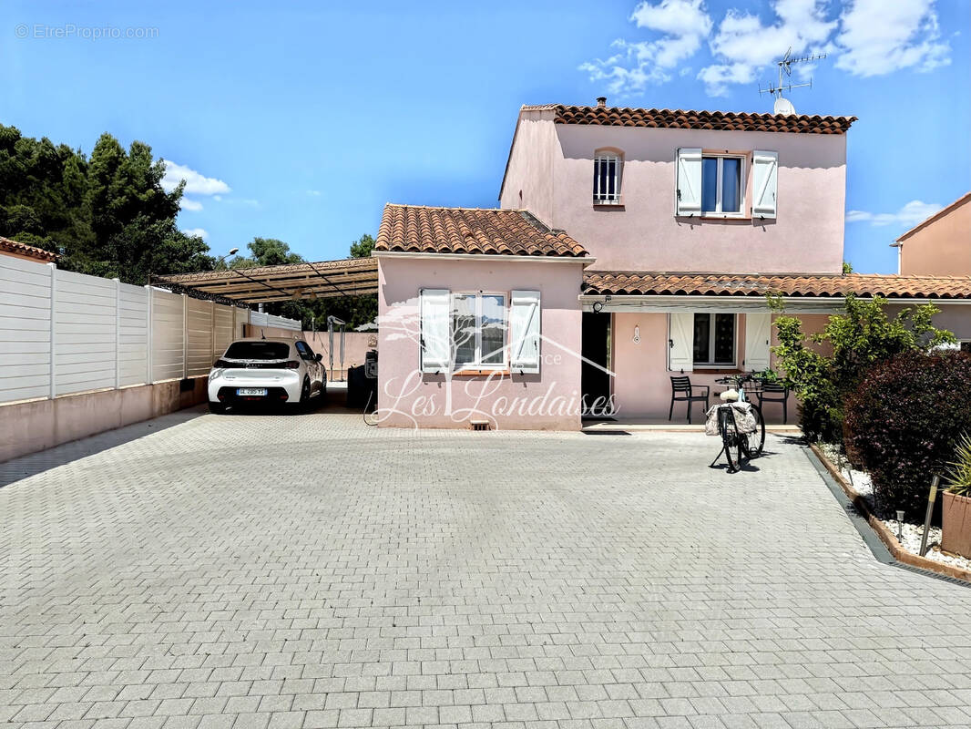 Maison à LA LONDE-LES-MAURES