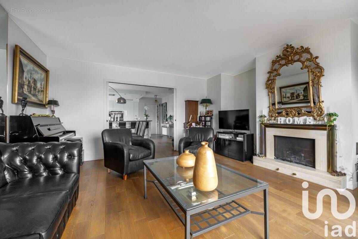 Photo 1 - Appartement à SURESNES