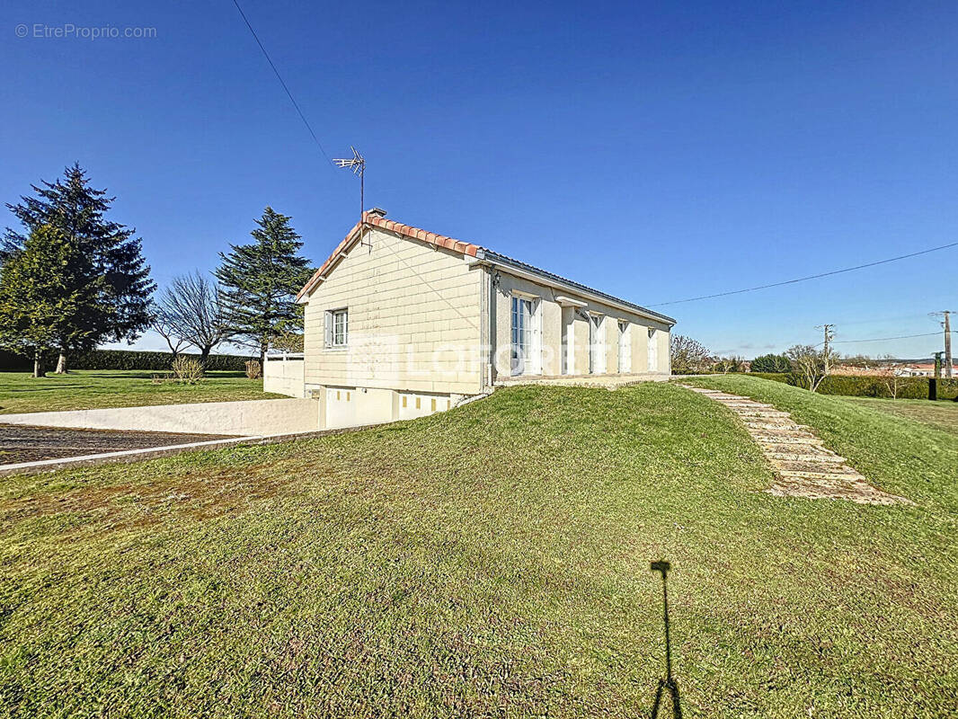 Maison à TOUTLEMONDE
