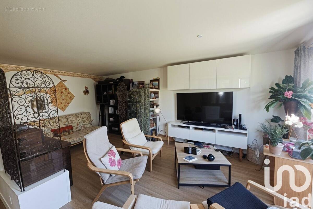 Photo 1 - Appartement à LES ULIS